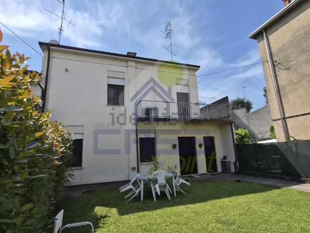Casa in vendita a Bassa Reggiana, Re