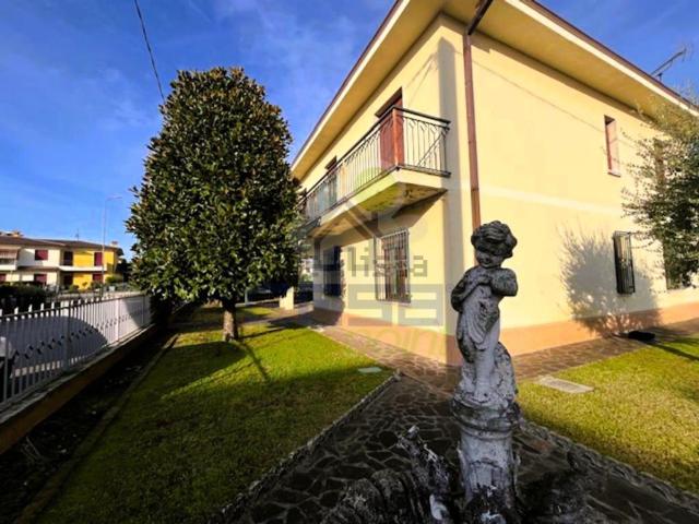 Casa in vendita a Asola, Lombardia