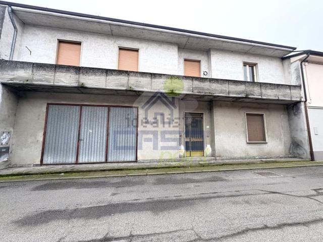 Casa in vendita a Motta Baluffi, Lombardia
