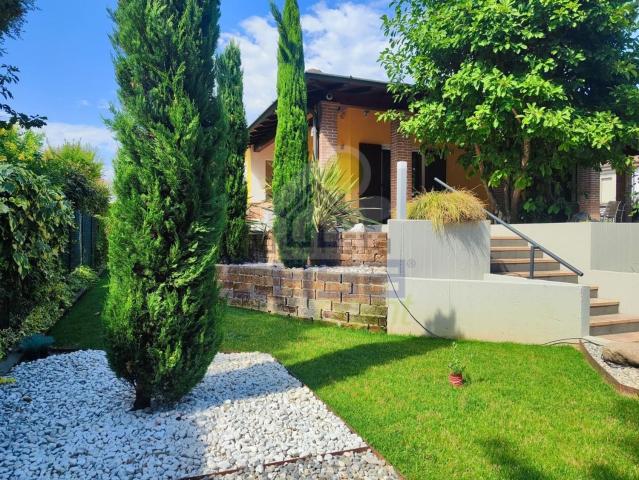 Casa in vendita a Vescovato, Lombardia