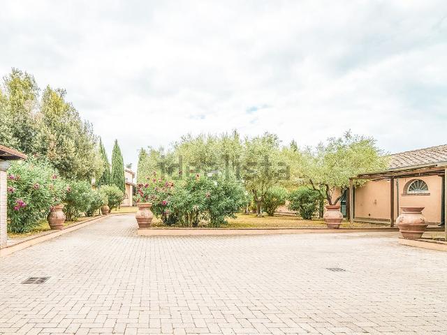 Casa in vendita a Cecina, Toscana