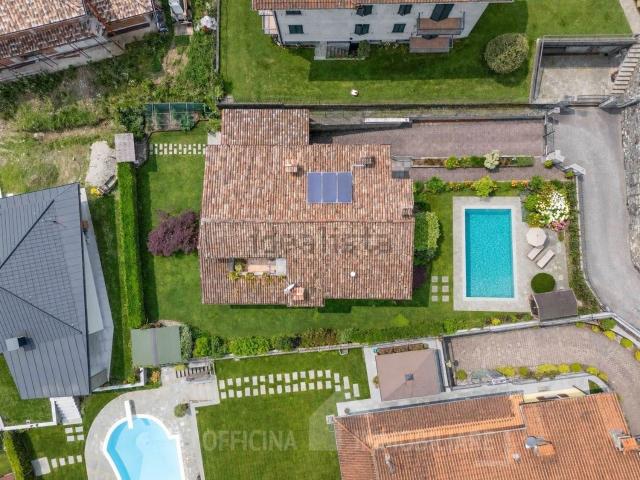 Casa in vendita a Mossanzonico, Dongo