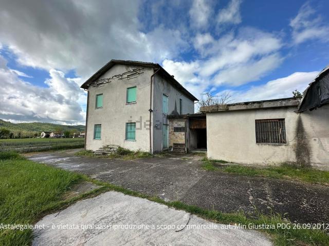Casa in vendita a Fermignano, Pesaro e Urbino