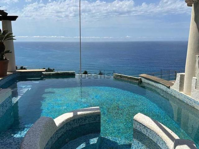 Casa in vendita a Piraino, Sicilia