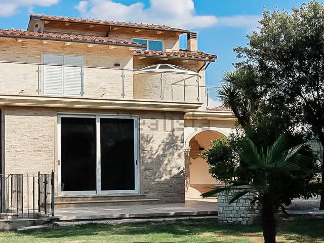 Casa in vendita a Marciano Della Chiana, Toscana