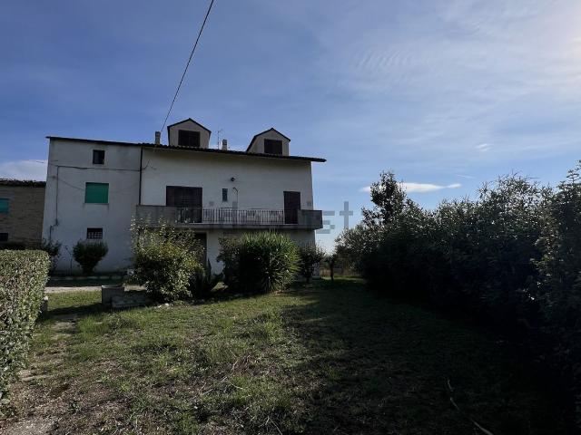 Casa in vendita a Marche, Fermo