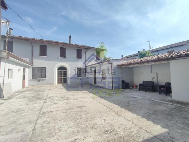 Casa in vendita a Canneto Sull'oglio, Lombardia