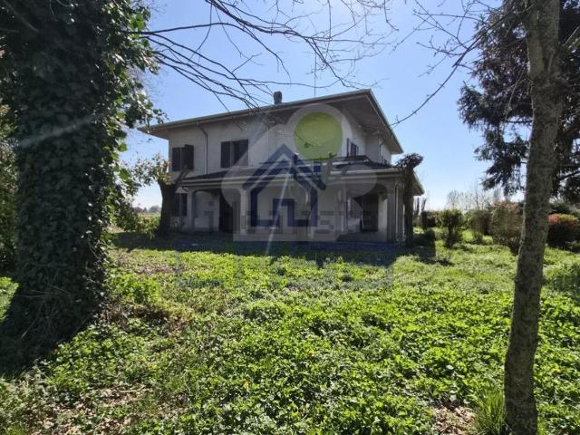Casa in vendita a Bassa Reggiana, Re