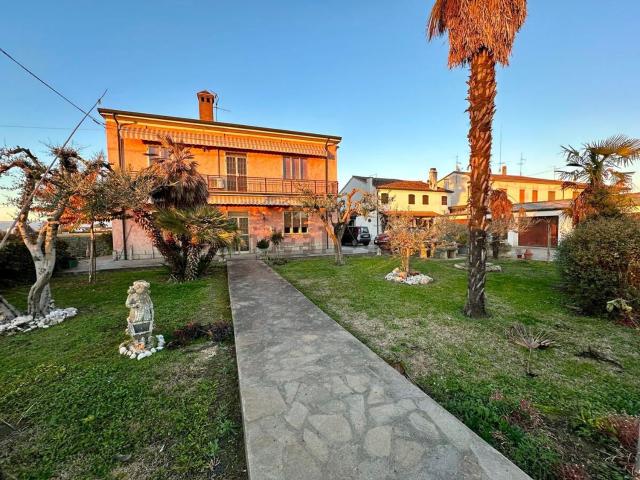 Casa in vendita a Ronco All'adige, Veneto