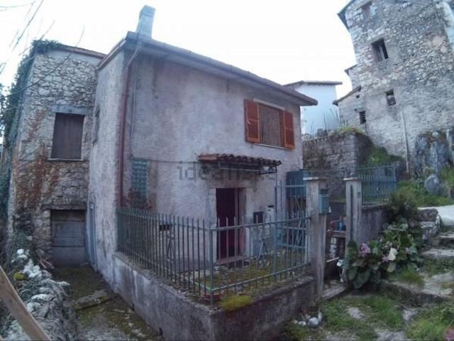 Casa in vendita a Pescorocchiano, Lazio