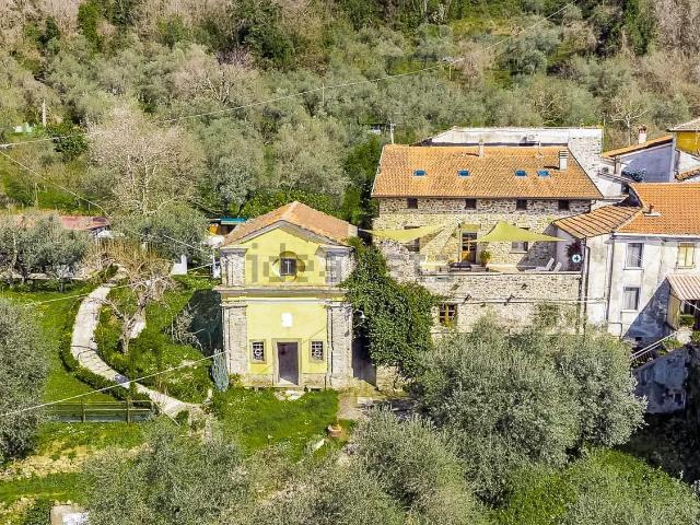 Casa in vendita a Unione di comuni Montana Lunigiana, Podenzana