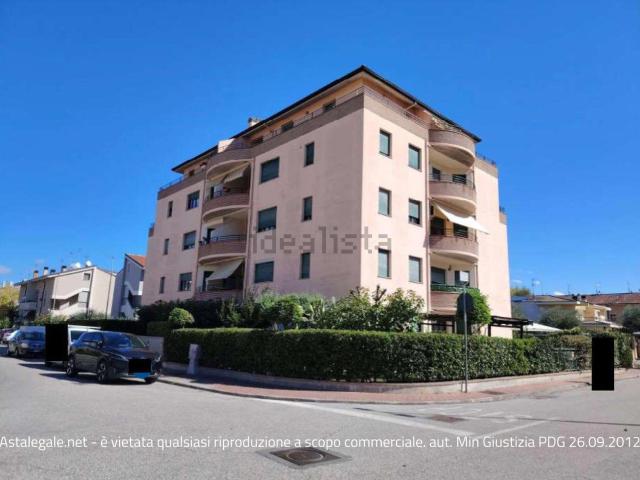 Casa in vendita a Vallefoglia, Marche