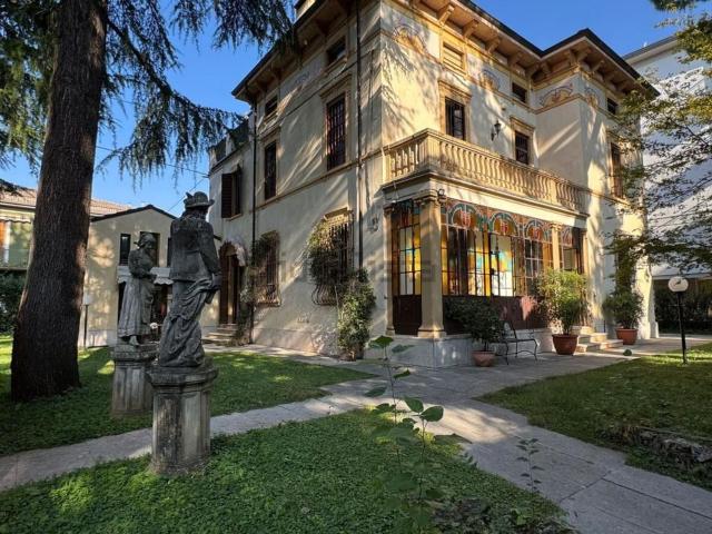 Casa in vendita a Nord-Ovest, Brenzone