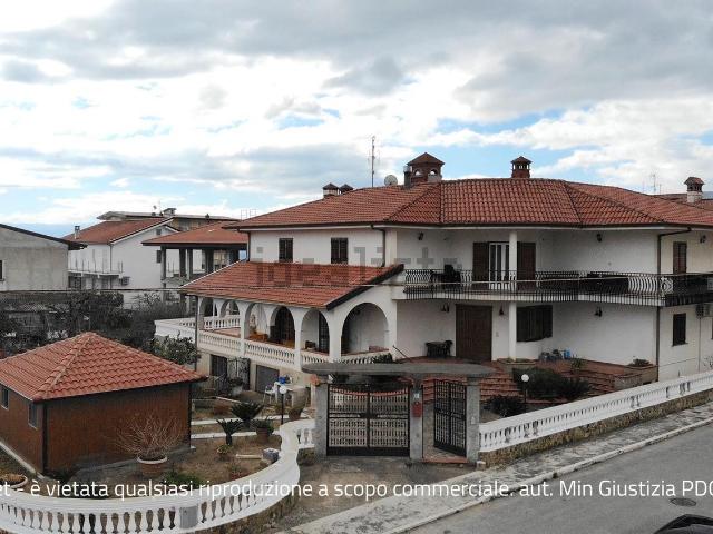 Casa in vendita a Cassano all'Ionio, Calabria