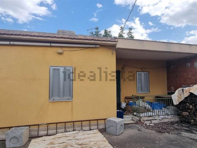Casa in vendita a Caltanissetta, Sicilia
