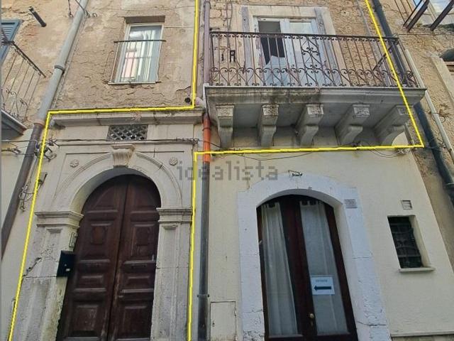 Casa in vendita a Valguarnera, Sicilia