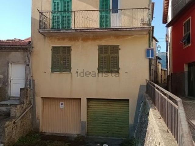 Casa in vendita a Aurigo, Liguria