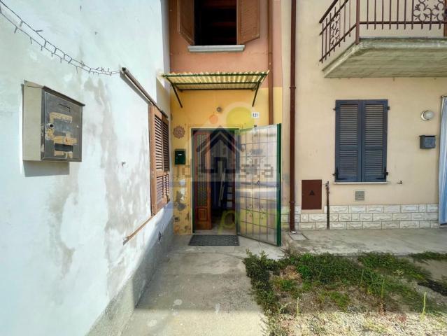 Casa in vendita a Buscarina, Pieve Porto Morone