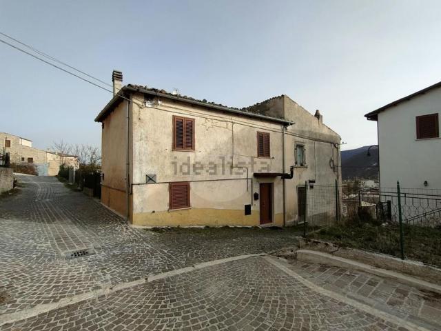 Casa in vendita a Navelli, Abruzzo