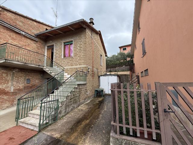 Casa in vendita a Vaiano, Gioiella