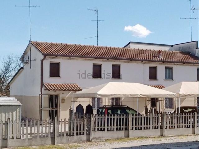 Casa in vendita a Ferrara, Reggio Emilia