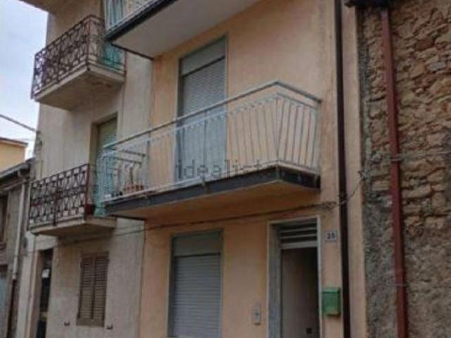 Casa in vendita a Montalbano Elicona, Messina