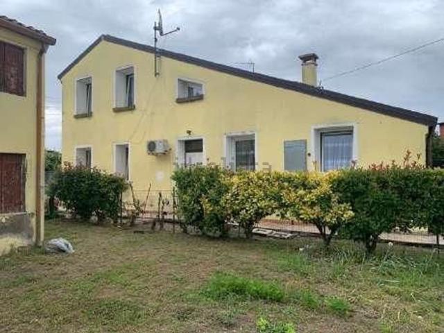Casa in vendita a Menà, Castagnaro