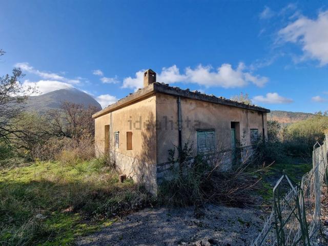 Casa in vendita a Scillato, Sicilia