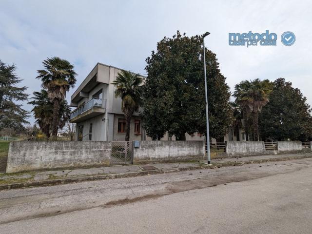 Casa in vendita a Gavello, Veneto