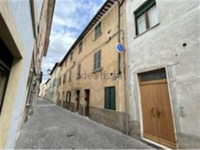Casa in vendita a Cappuccini, Marche