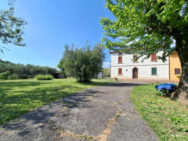 Villa Indipendente in vendita a Unione dei Comuni Circondario dell'Empolese Valdelsa, Fucecchio