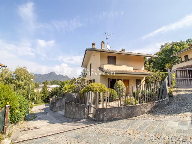 Villa Indipendente in vendita a Bartesate, Galbiate