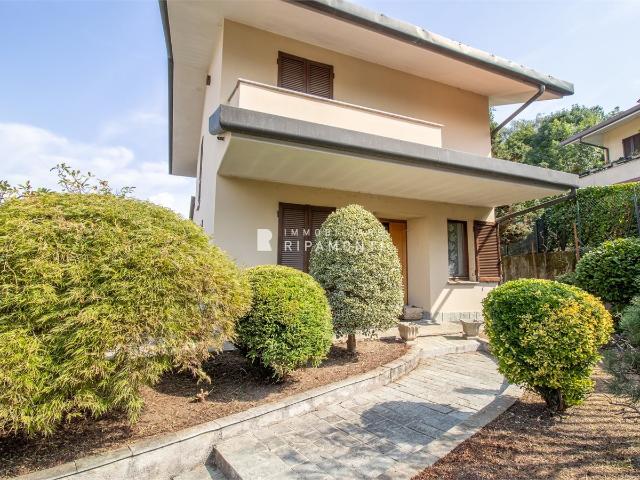 Villa Indipendente in vendita a Bartesate, Galbiate