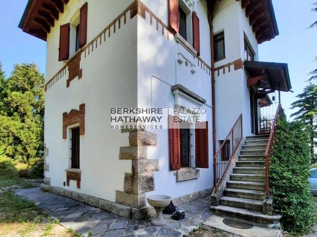 Villa Indipendente in vendita a Stresa, Verbano-Cusio-Ossola
