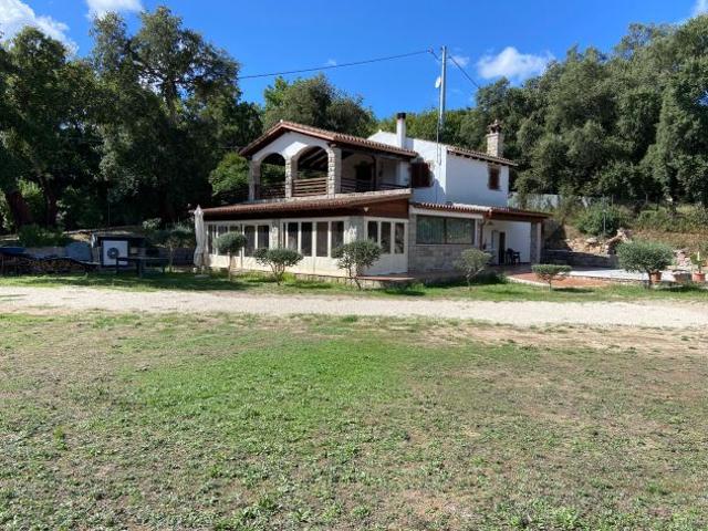 Villa Indipendente in vendita a Tempio Pausania, Sassari