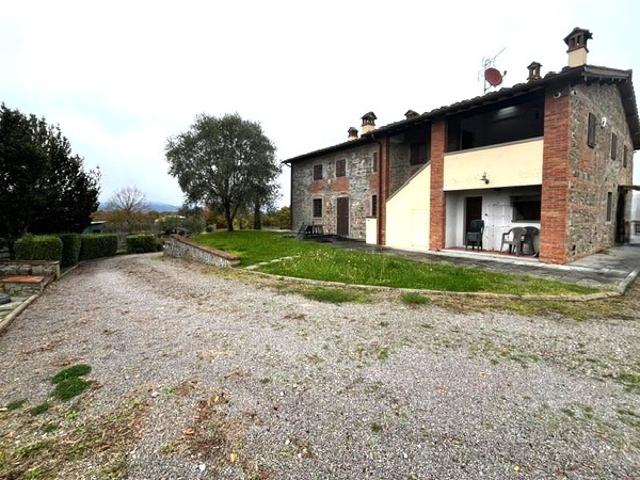 Villa Indipendente in vendita a Vetrivecchi, San Giovanni Valdarno