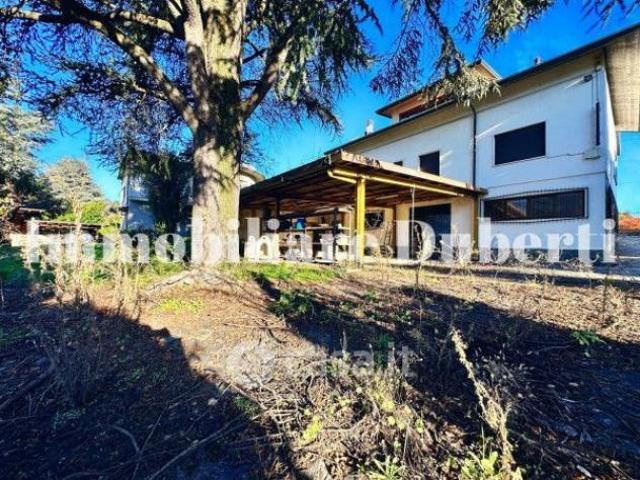 Villa Indipendente in vendita a Carbonate, Lombardia