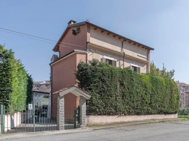 Villa Indipendente in vendita a Circoscrizione 5, Piemonte