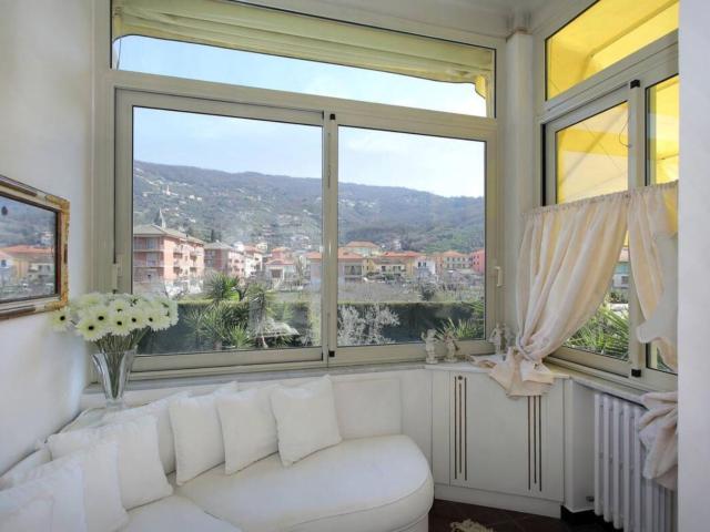Villa Indipendente in vendita a San Salvatore, Cogorno