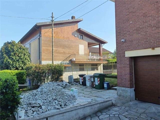 Villa Indipendente in vendita a Roaschia, Piemonte