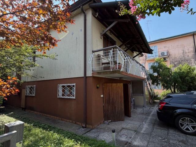 Villa Indipendente in vendita a Mestre-Carpenedo, Venezia
