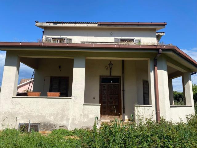 Villa Indipendente in vendita a Nuova Florida, Roma Capitale