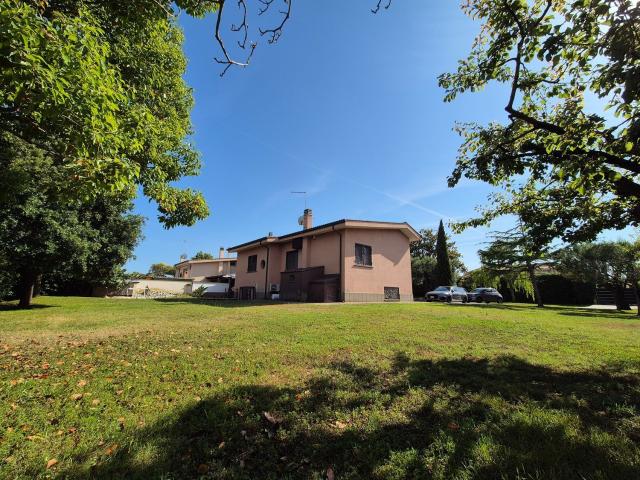 Villa Indipendente in vendita a Roma Capitale, Lazio