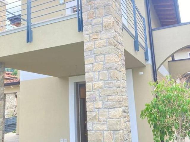 Villa Indipendente in vendita a Comunità montana del Sebino bresciano, Sale Marasino