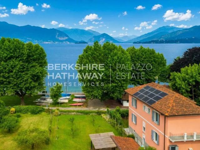 Villa Indipendente in vendita a Comunità Montana Valli del Verbano, Laveno Mombello