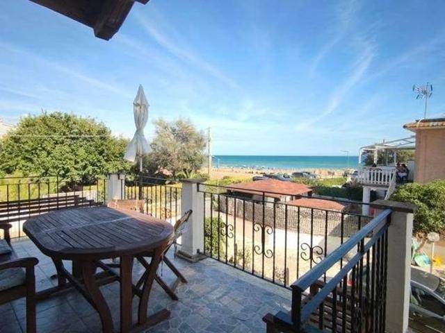 Villa Indipendente in vendita a Terracina, Lazio