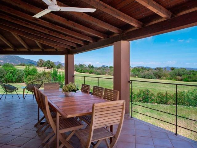 Villa Indipendente in vendita a Pula, Sardigna/Sardegna