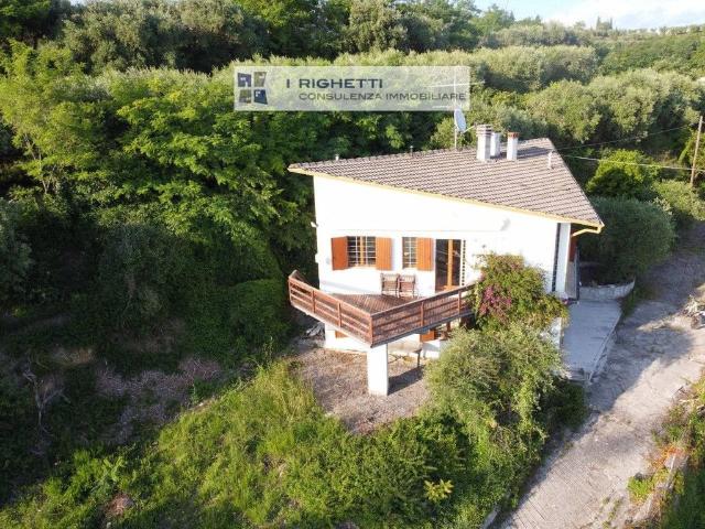 Villa Indipendente in vendita a Lazise, Veneto