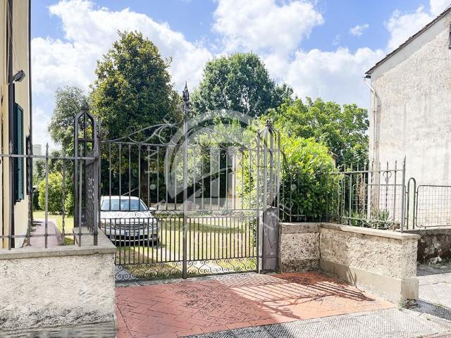 Villa Indipendente in vendita a San Concordio, Bagni Di Lucca Ponte