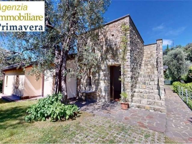 Villa Indipendente in vendita a Malcesine, Veneto